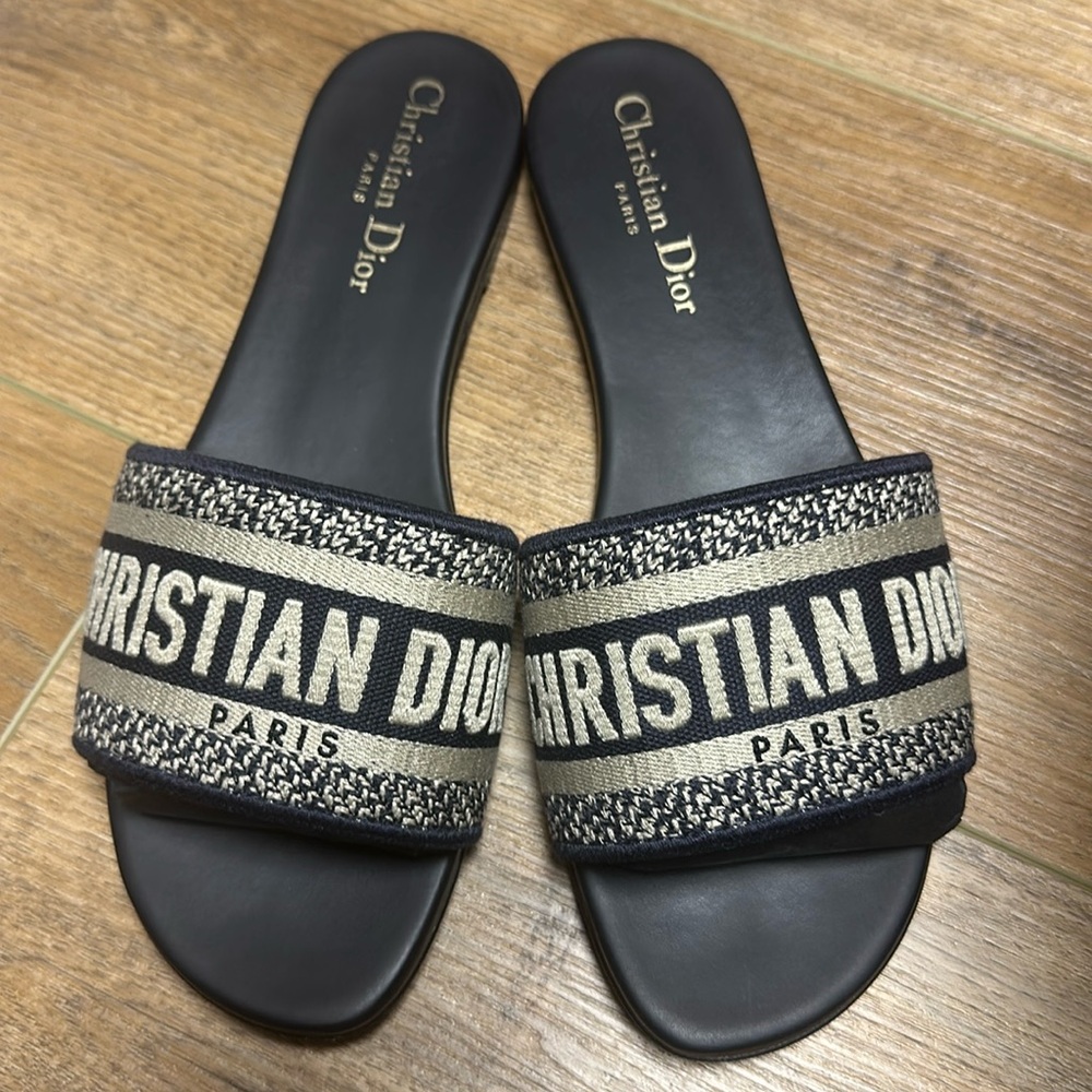 Dior Dway slides in Deep Blue Embroidered Cotton